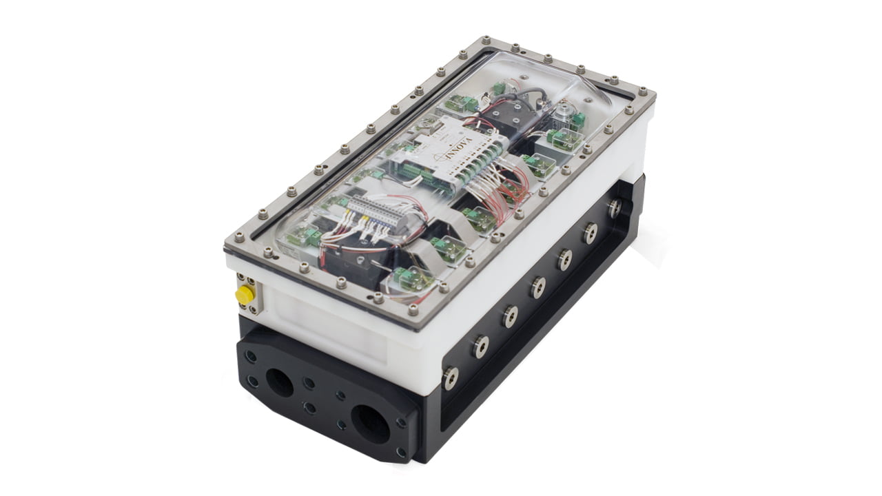 ThrustMaster Innova's thruster control unit